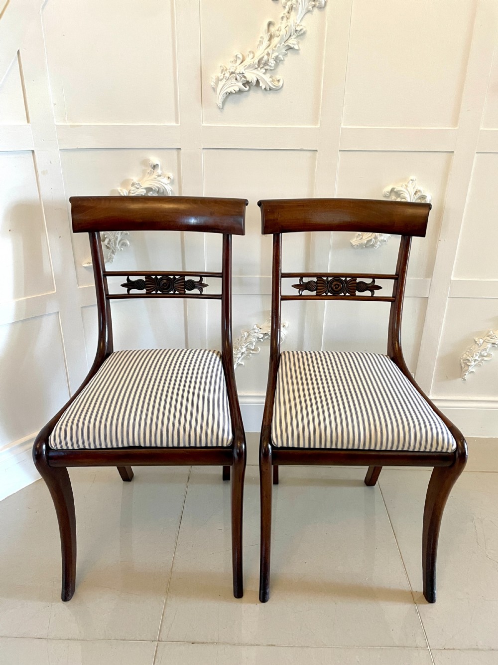   Fine Quality Set of 10 Antique Regency Mahogany Dining Chairs 
 View XIV