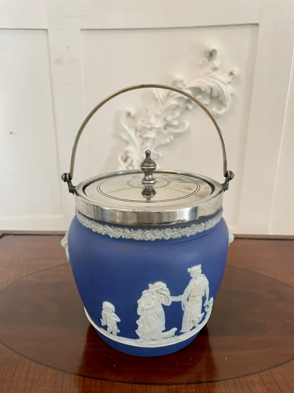 Antique Edwardian Quality Wedgwood Jasperware Biscuit Barrel 
