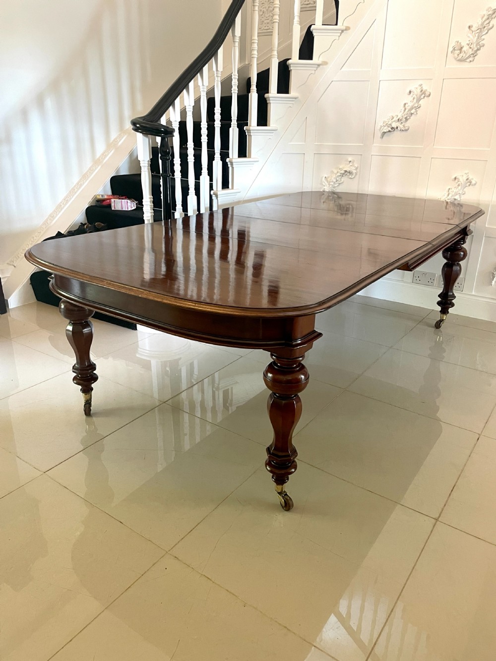  Superb Quality Antique Victorian Figured Mahogany Extending Dining Table 74 x 120 x 241cm
 View XVI