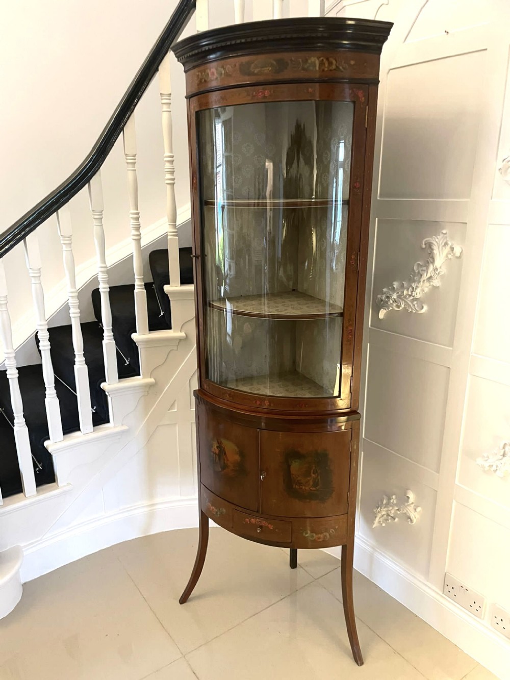 Antique Victorian Quality Mahogany and Painted Decorated Bow Fronted Corner Display Cabinet 