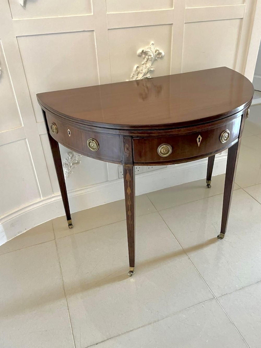 Antique George III Quality Mahogany Demi Lune Shaped Tea/Console Table 