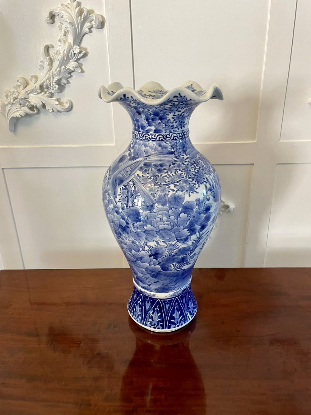  Large Antique Japanese Quality Blue and White Imari Vase 
