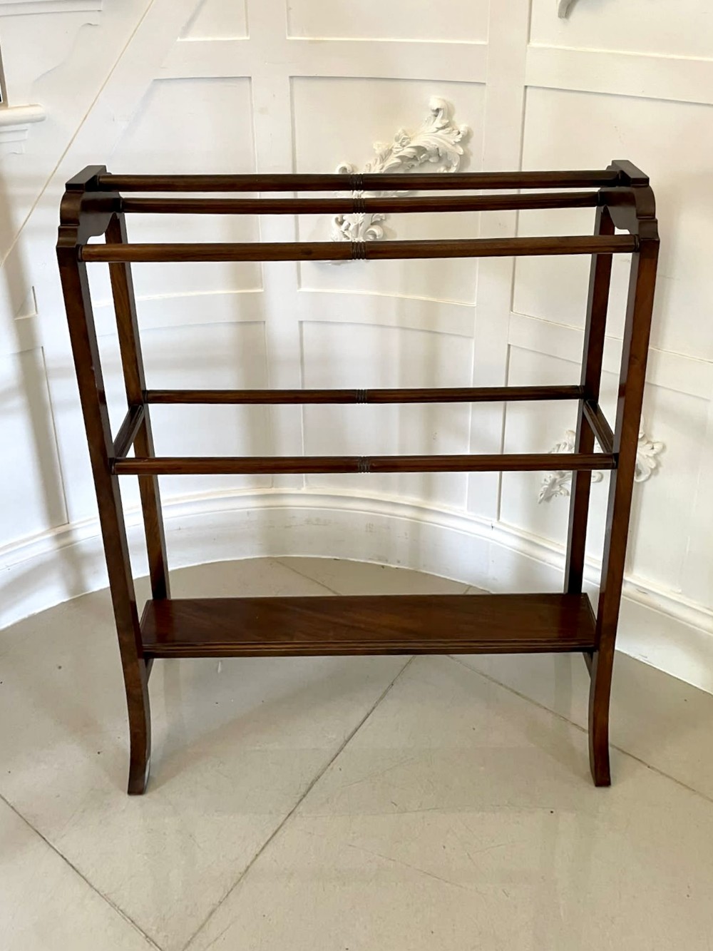 Outstanding Quality Antique Victorian Figured Walnut Floral Marquetry Inlaid Towel Rail 