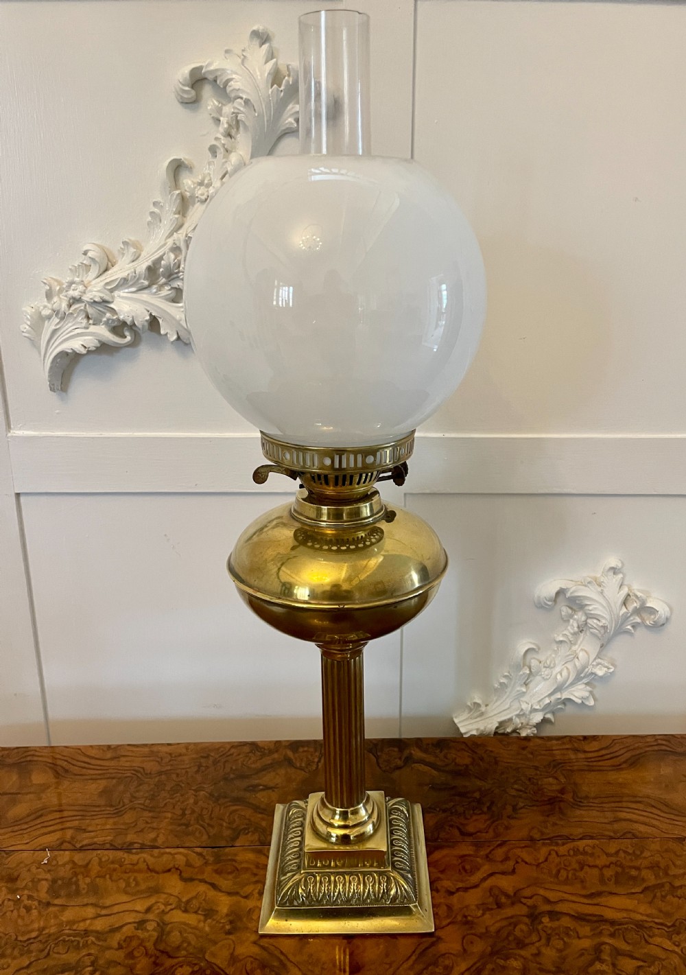 Antique Victorian Reeded Column Quality Brass Oil Lamp