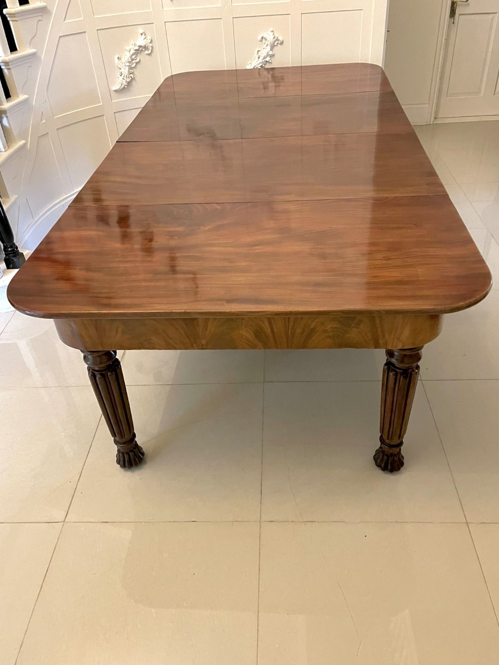  Fine Quality Antique William IV Figured Mahogany Extending Dining Table 