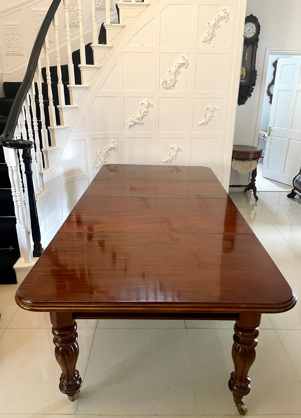  Superb Quality 10 Seater Antique Victorian Figured Mahogany Extending Dining Table 