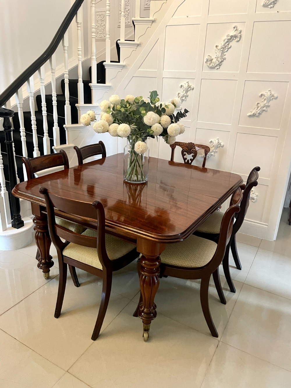  Superb Quality 10 Seater Antique Victorian Figured Mahogany Extending Dining Table  View II
