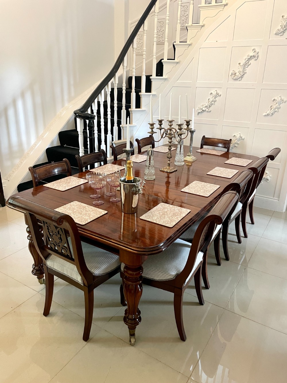  Superb Quality 10 Seater Antique Victorian Figured Mahogany Extending Dining Table  View IX