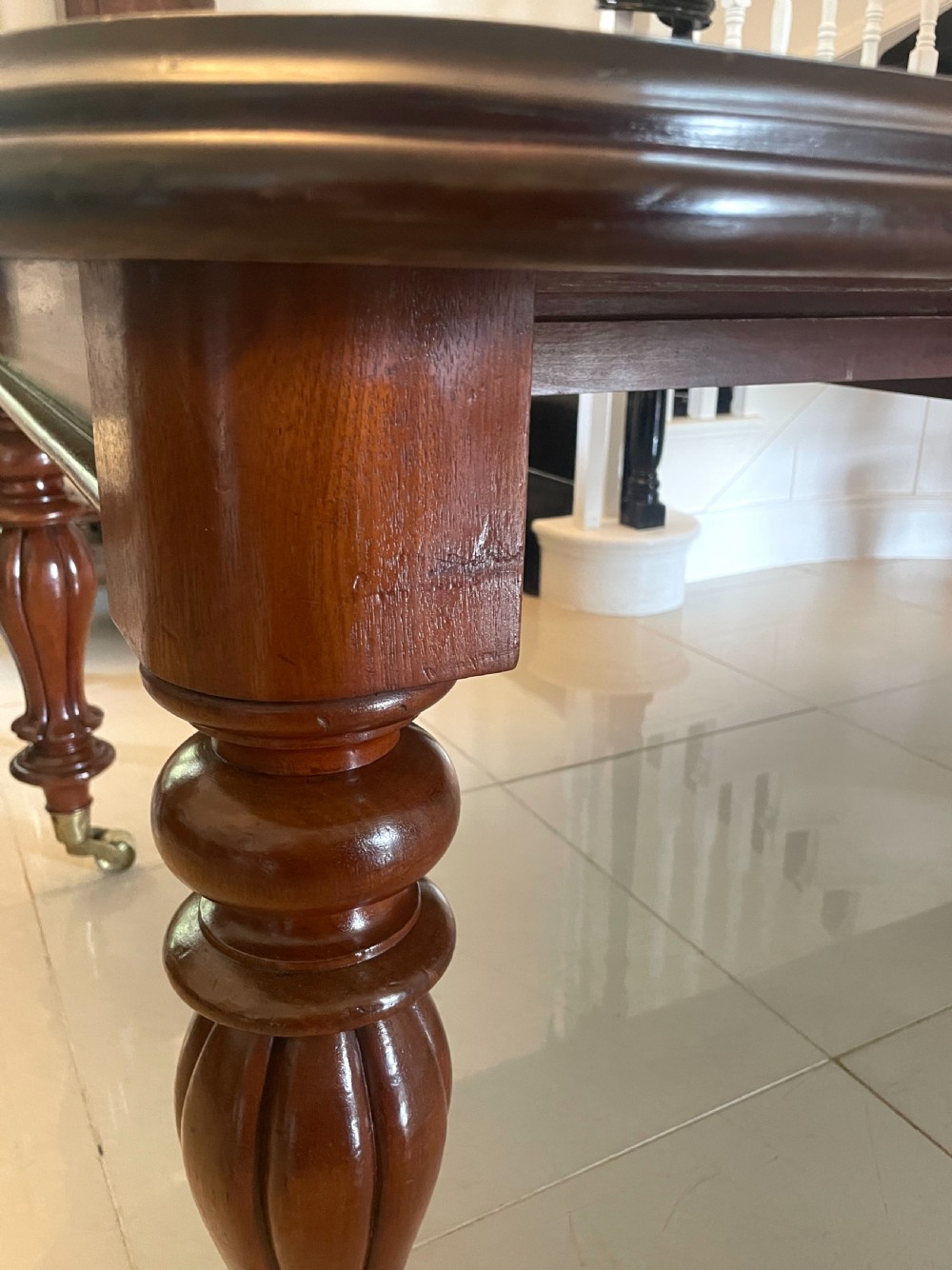  Superb Quality 10 Seater Antique Victorian Figured Mahogany Extending Dining Table  View XI