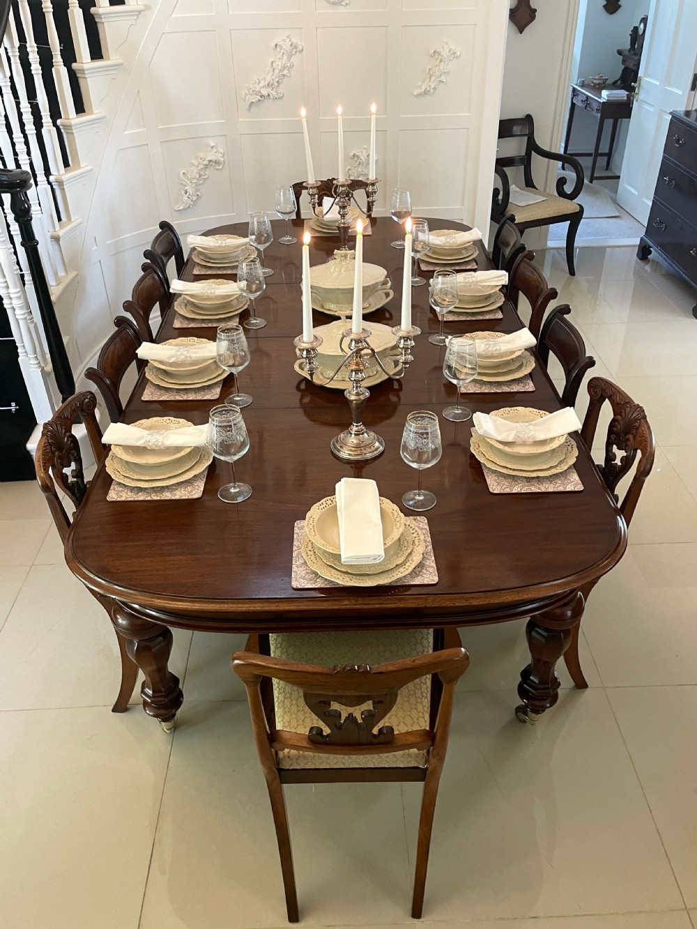 Superb Quality Antique Victorian Figured Mahogany Extending Dining Table 74 x 120 x 241cm View VII