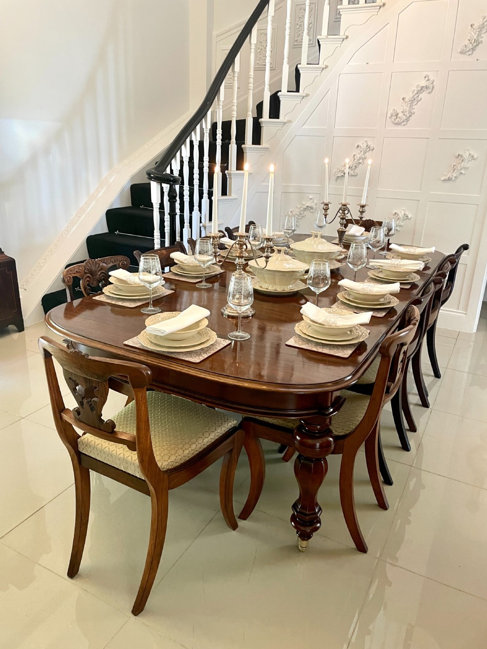 Superb Quality Antique Victorian Figured Mahogany Extending Dining Table 74 x 120 x 241cm View X