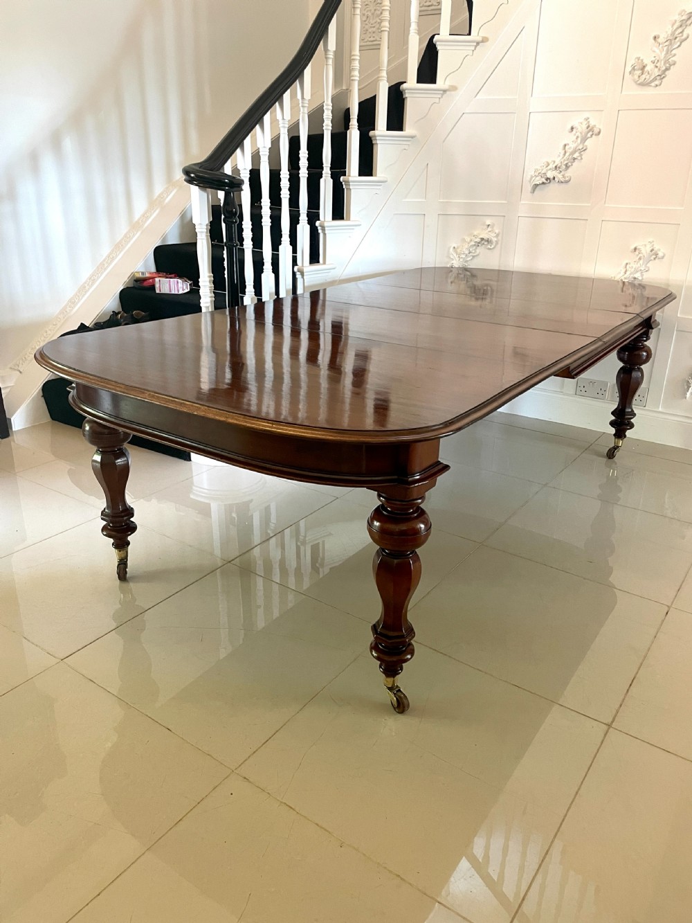 Superb Quality Antique Victorian Figured Mahogany Extending Dining Table 74 x 120 x 241cm View XIX