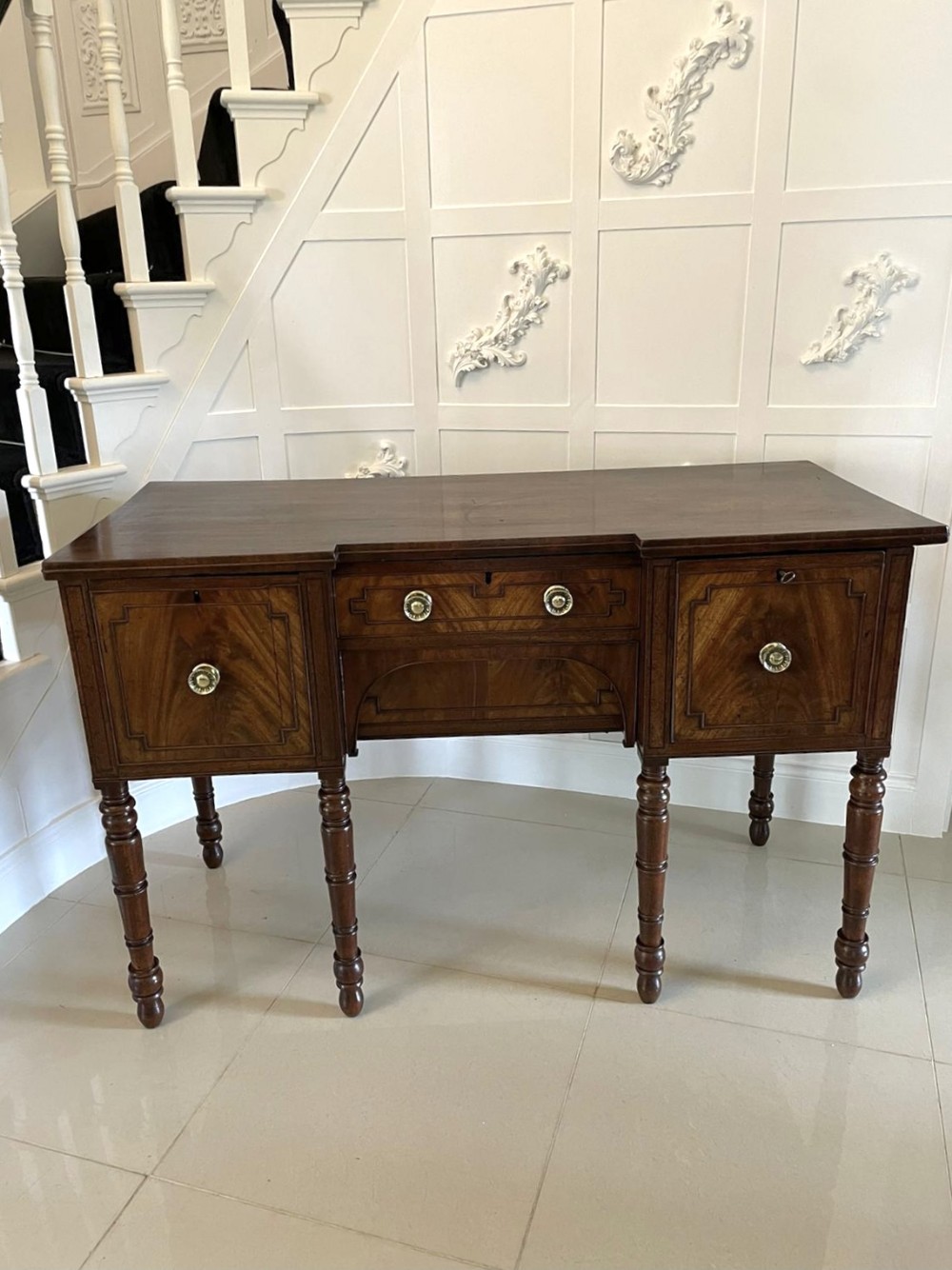 Antique George III Quality Mahogany Sideboard 