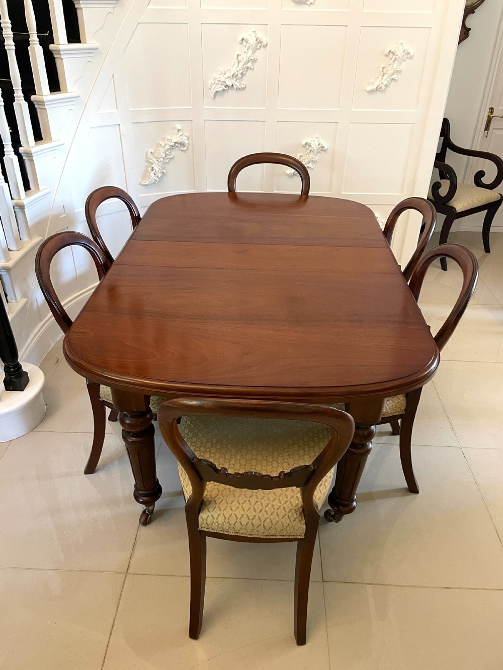 Antique Victorian Quality Mahogany Extending Dining Table 73 x 105 x 206cm View II
