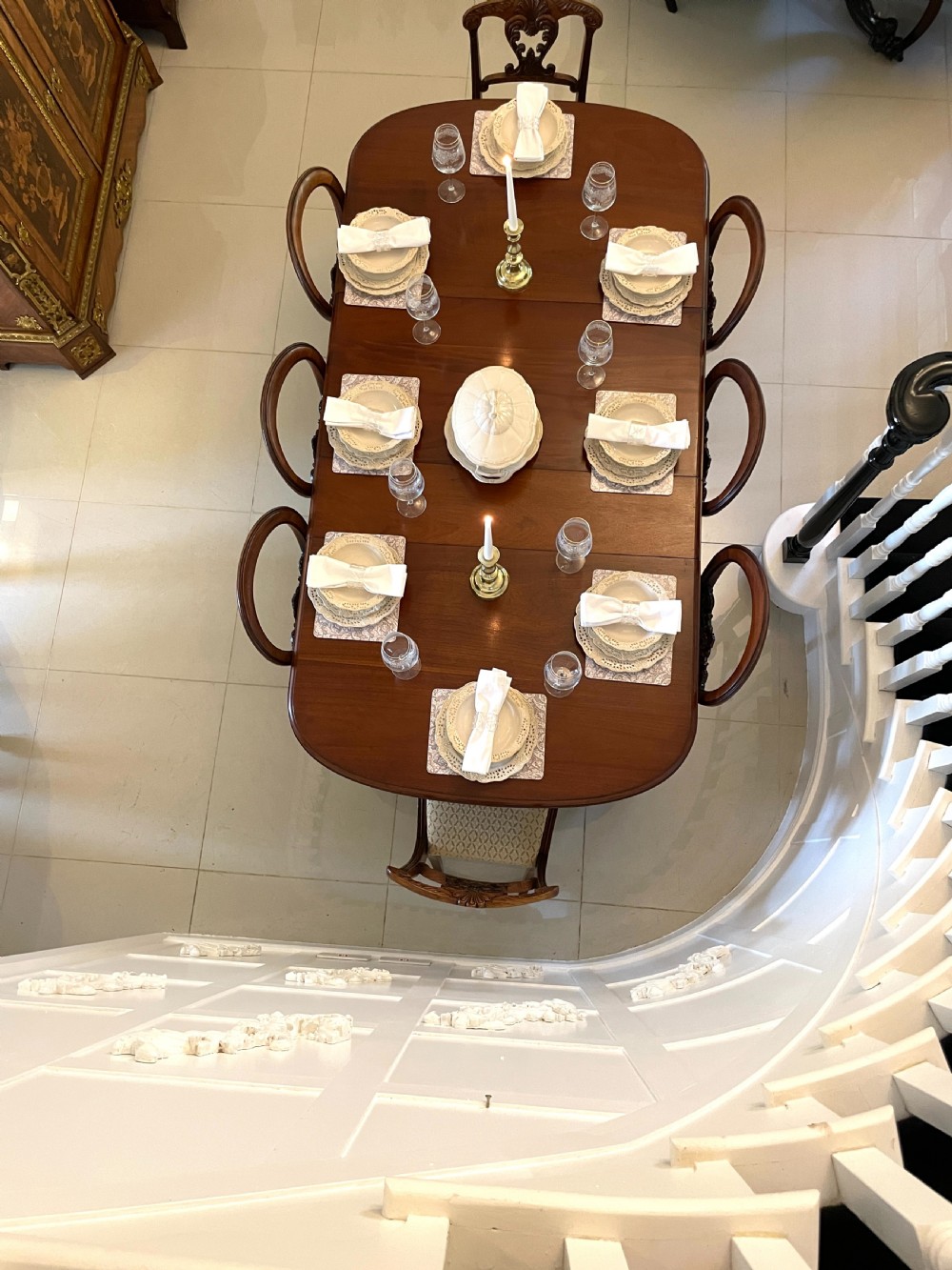 Antique Victorian Quality Mahogany Extending Dining Table 73 x 105 x 206cm View III