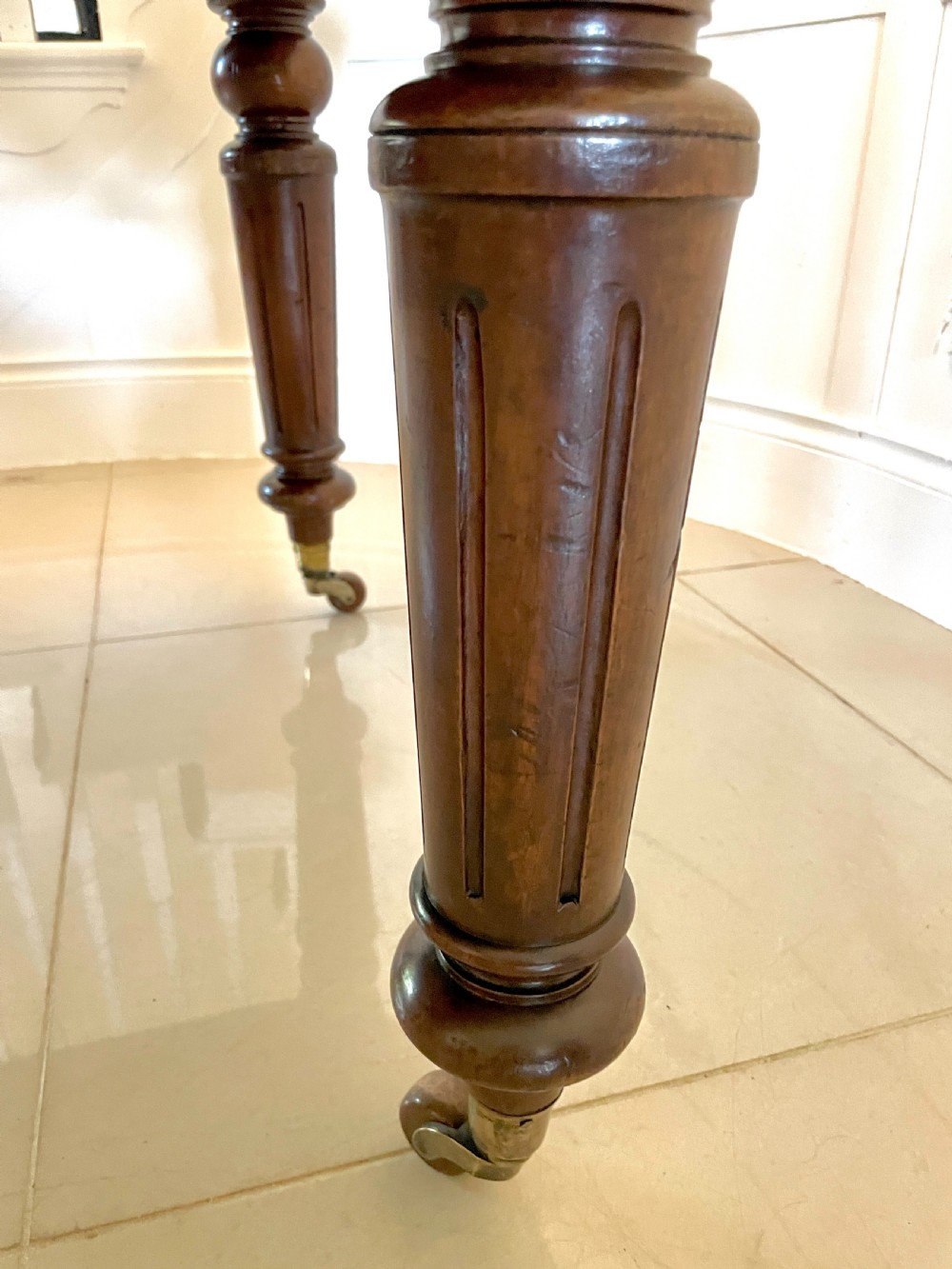 Antique Victorian Quality Mahogany Extending Dining Table 73 x 105 x 206cm View IX