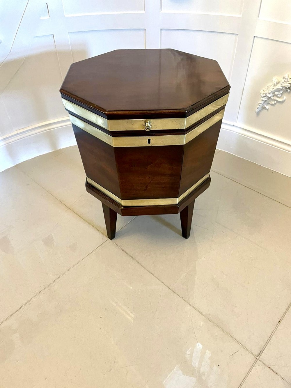 Fine 18th Century Antique George III Quality Mahogany Brass Bound Wine Cooler 