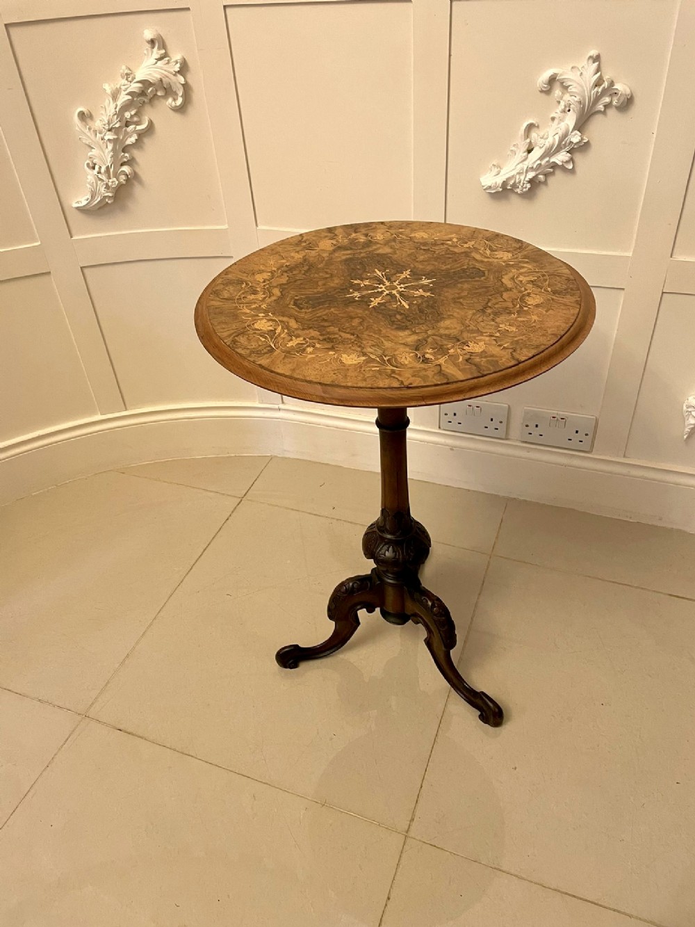 Fine Quality Antique Victorian Burr Walnut Marquetry Inlaid Circular Lamp Table 
