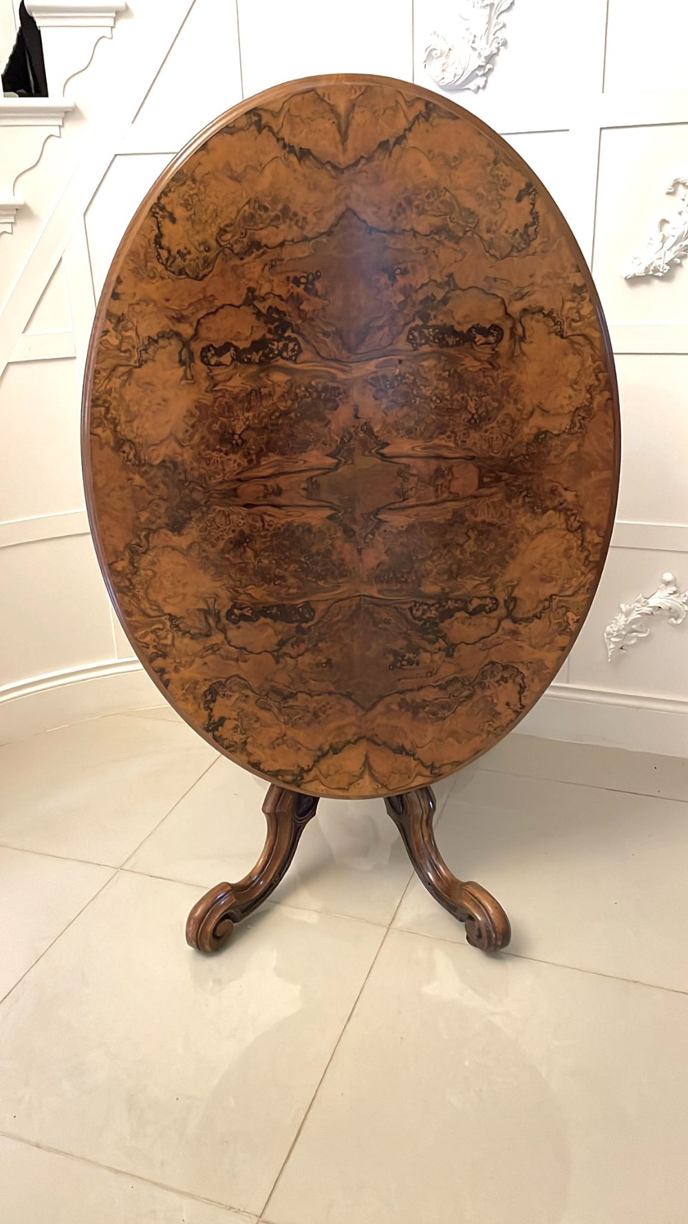 Outstanding Quality Antique Victorian Oval Burr Walnut Centre Table 