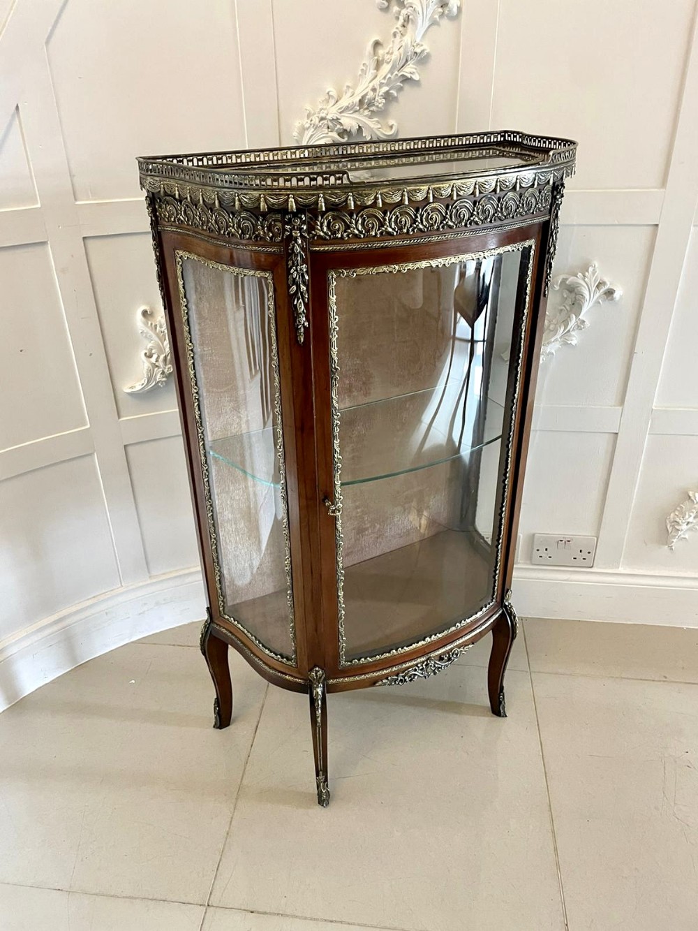 Antique Victorian Quality Mahogany and Ormolu Mounted French Display Cabinet 