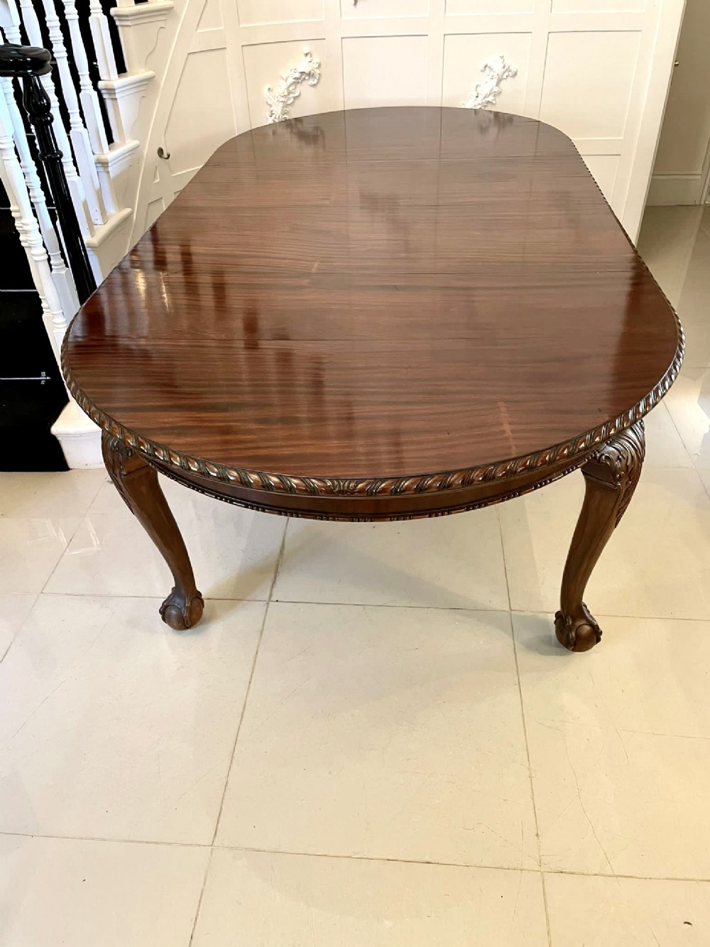 Large Antique Victorian Quality Carved Mahogany Extending Dining Table 