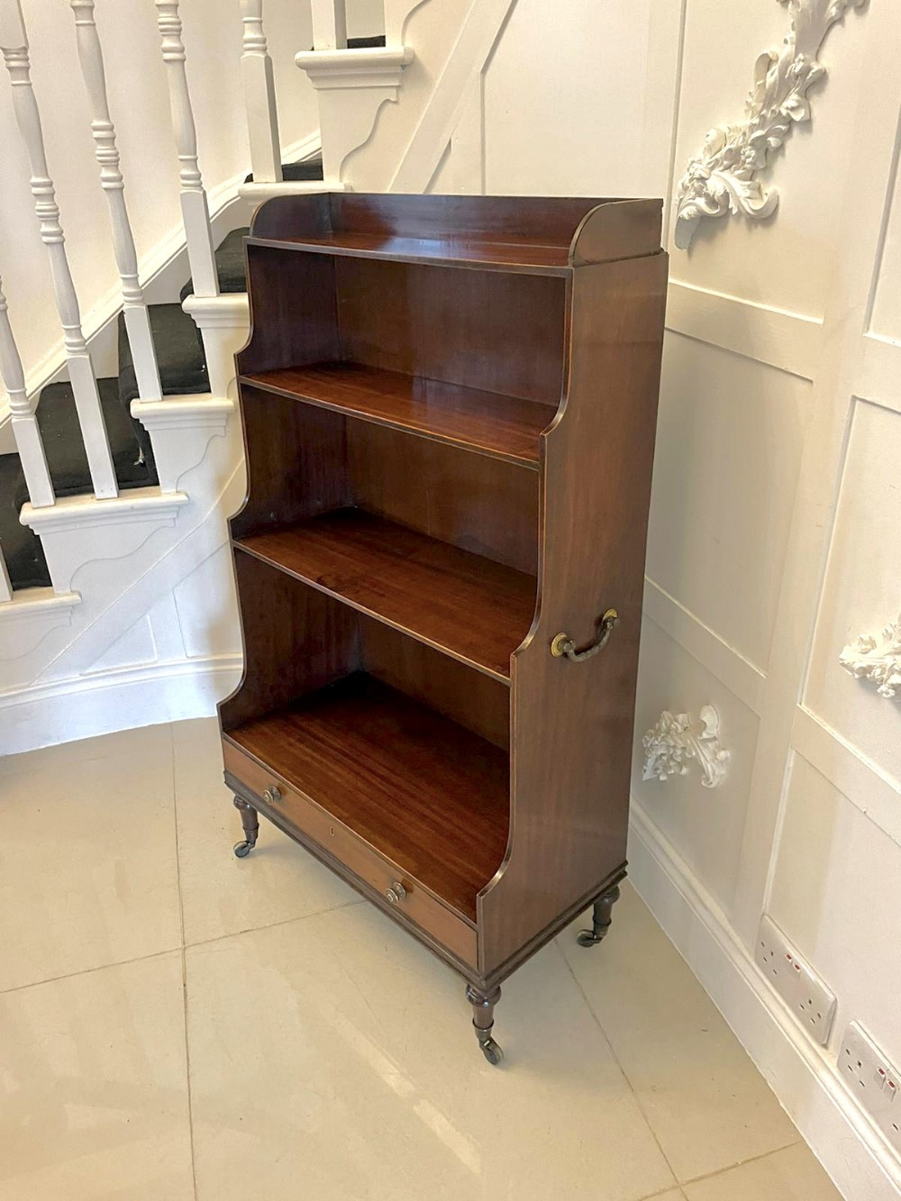 Antique George III Quality Mahogany Waterfall Open Bookcase 