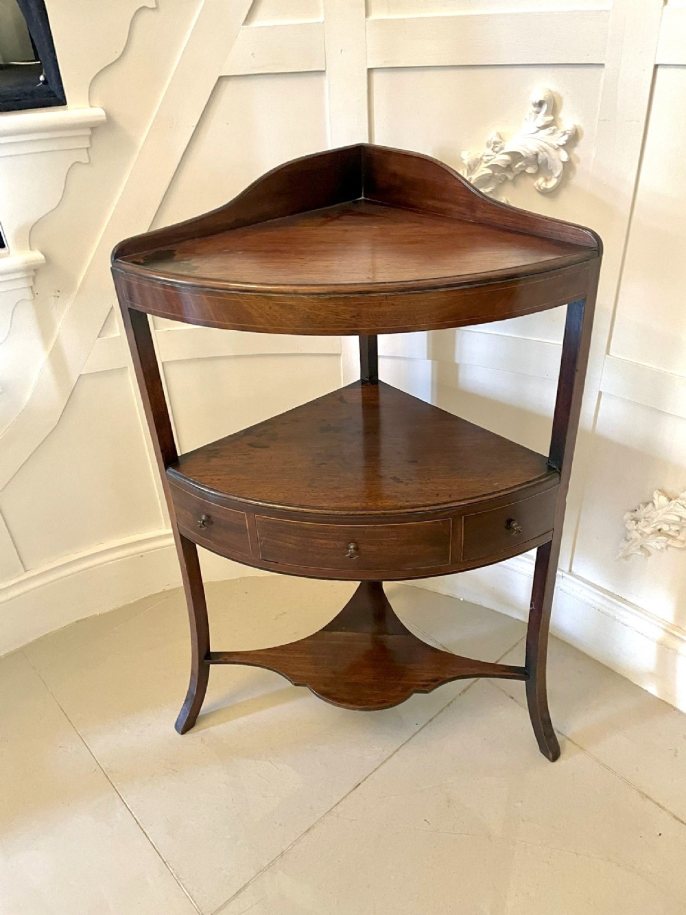 Antique George III Quality Mahogany Bow Fronted Corner Table 