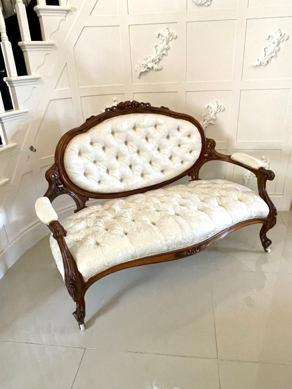  Fine Quality Victorian Carved Walnut Settee