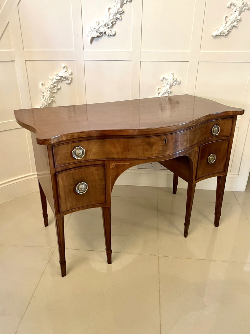 Antique George III 18th Century Quality Mahogany Serpentine Shaped Side/Dressing Table 