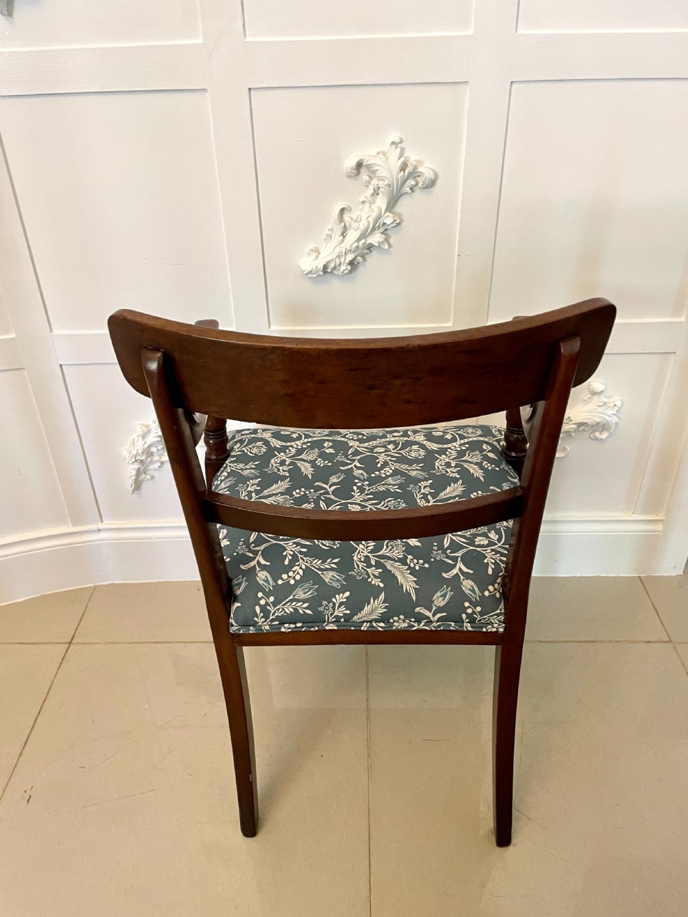  Fine Quality Set of 8 Antique George III Mahogany Dining Chairs  View II