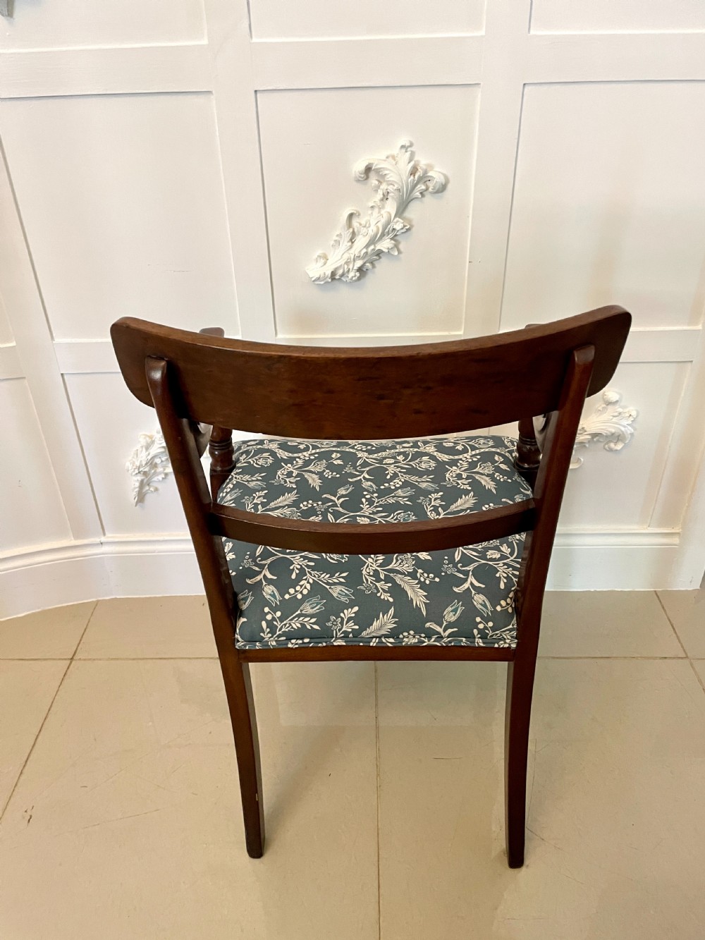  Fine Quality Set of 8 Antique George III Mahogany Dining Chairs  View III