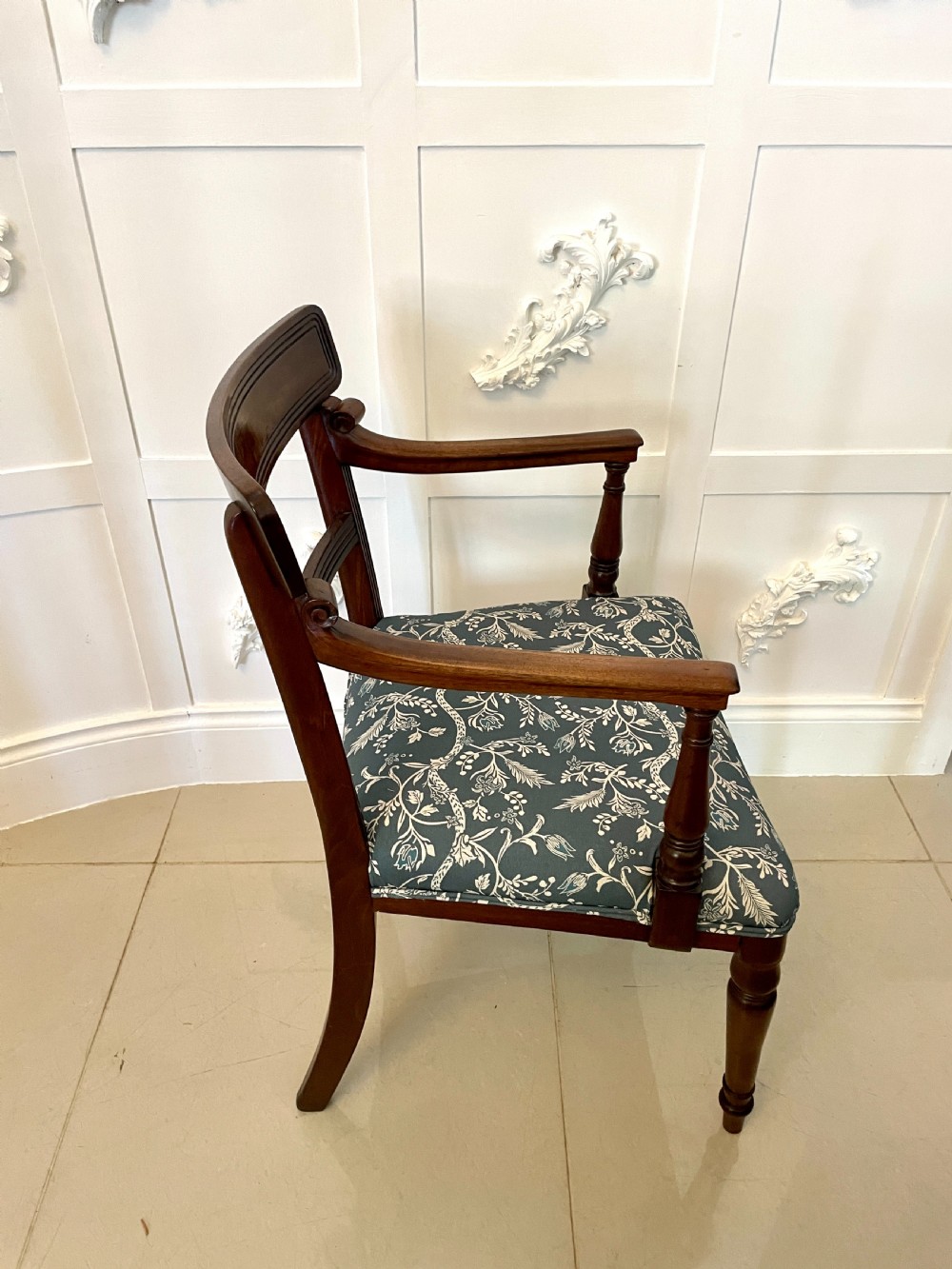  Fine Quality Set of 8 Antique George III Mahogany Dining Chairs  View IV