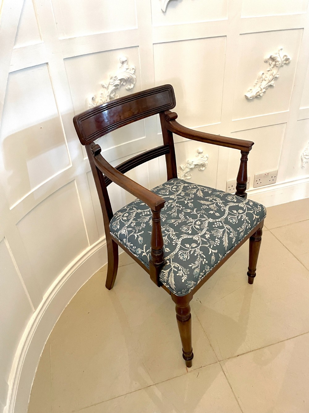  Fine Quality Set of 8 Antique George III Mahogany Dining Chairs  View XI