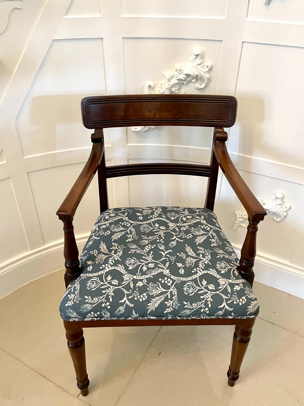  Fine Quality Set of 8 Antique George III Mahogany Dining Chairs  View XII