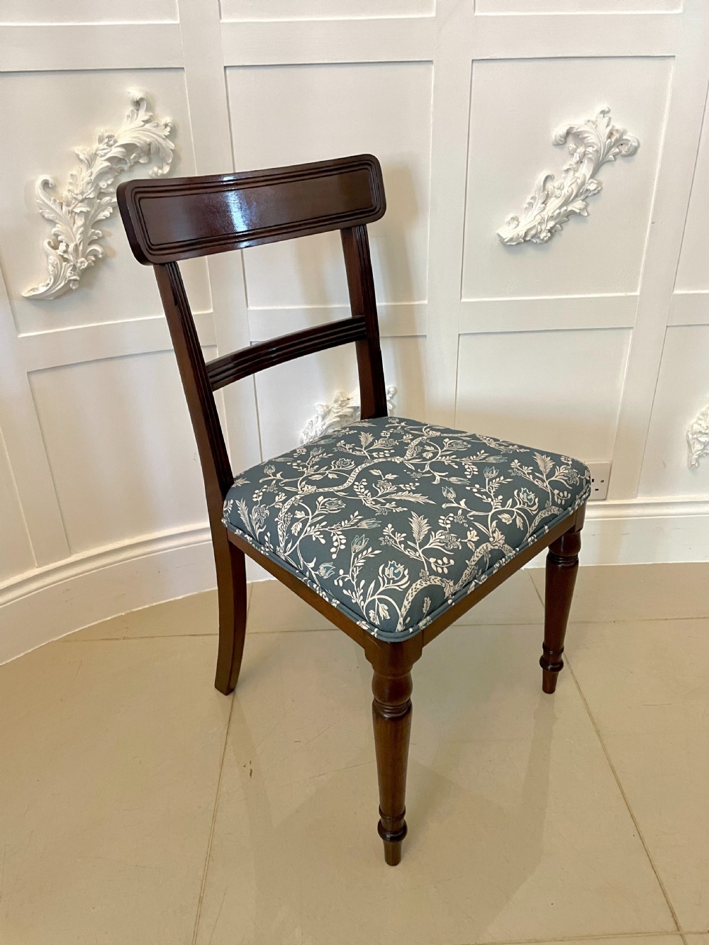  Fine Quality Set of 8 Antique George III Mahogany Dining Chairs  View XXI