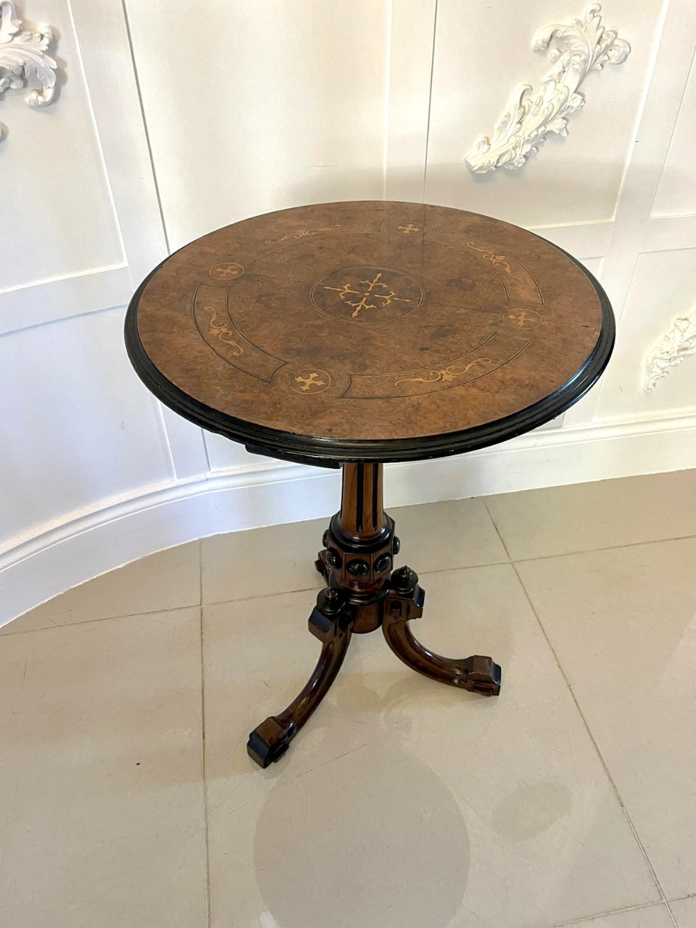 Antique Victorian Quality Burr Walnut Inlaid Lamp Table 