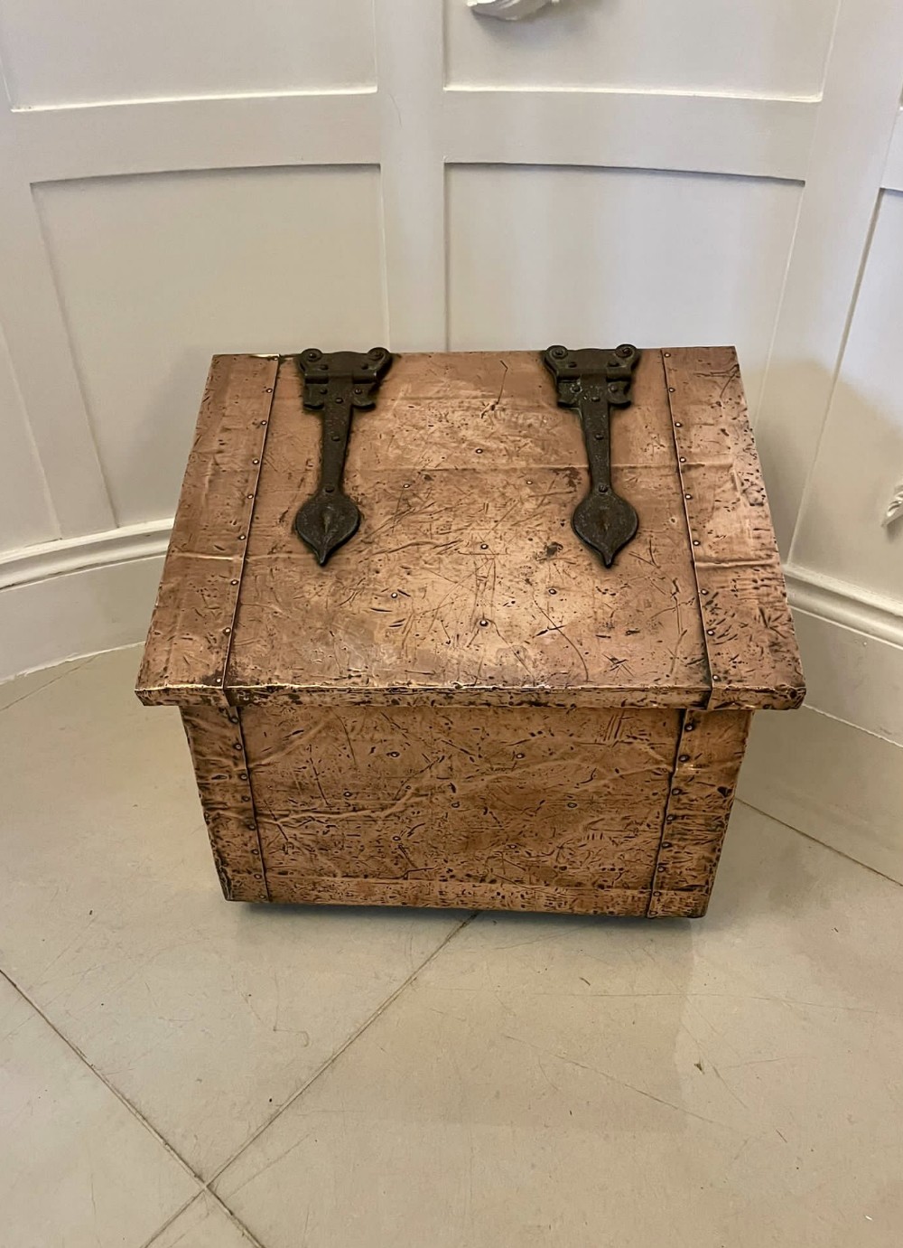 Unusual Antique Arts And Crafts Quality Copper Coal Box 