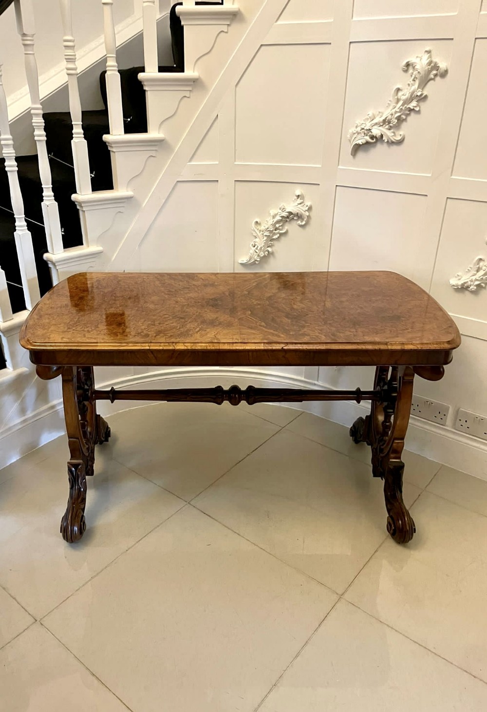 Superb Quality Antique Victorian Burr Walnut Centre Table 