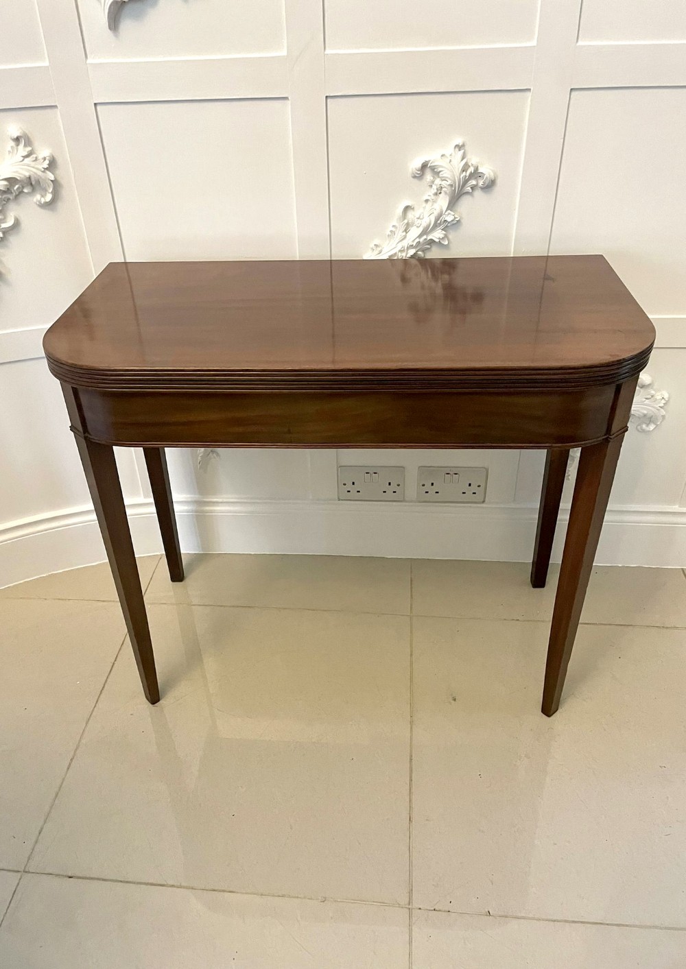 Antique George III Quality Mahogany Tea/Side Table 