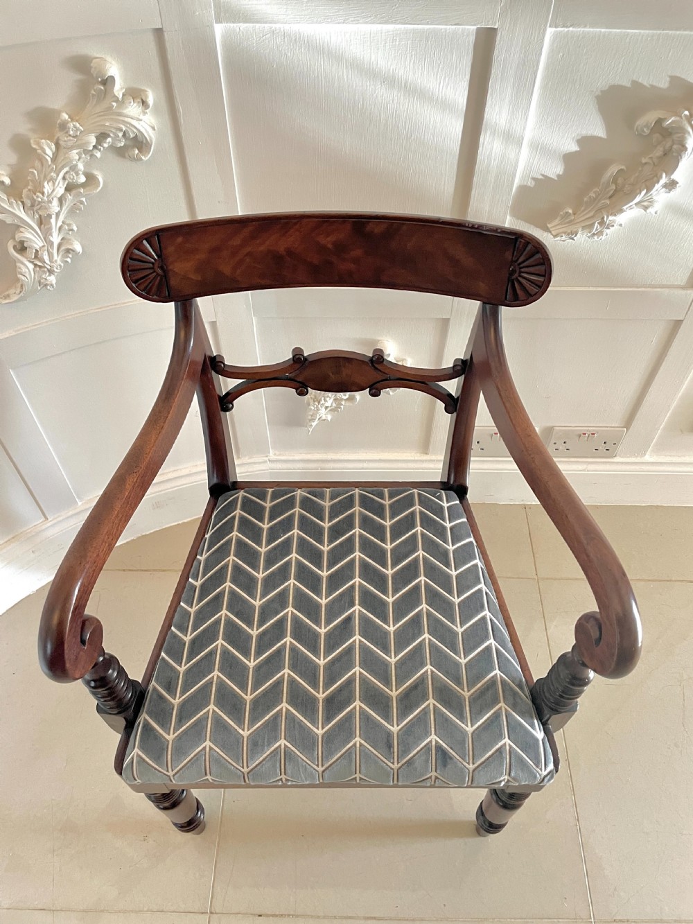 Antique Set of 8 Quality George III Mahogany Dining Chairs  View II