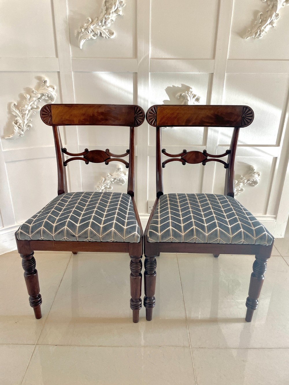 Antique Set of 8 Quality George III Mahogany Dining Chairs  View XXIII