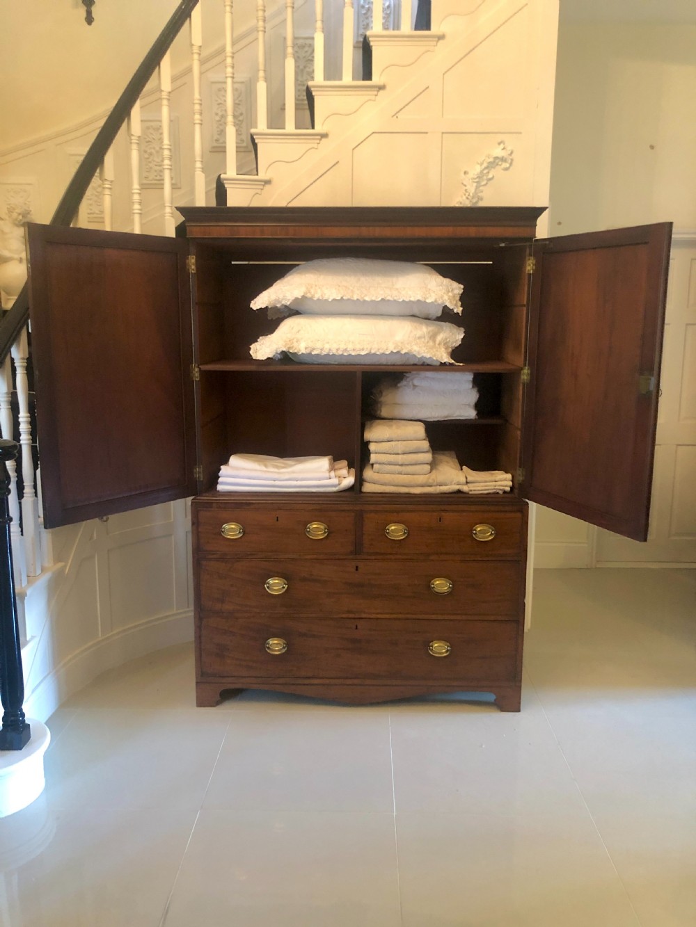 Antique 18th Century George III Quality Mahogany Linen Press View XIII