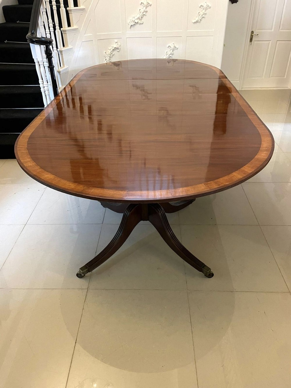 Antique 14 seater George III Outstanding Quality Figured Mahogany Three Pilar Dining Table 76 x 157 x 312 cm