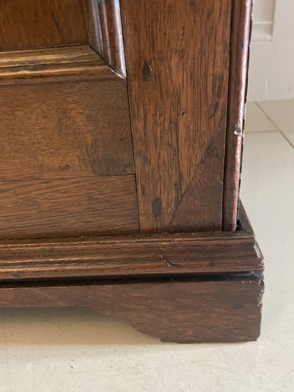 Unusual Antique George III Quality Oak Dresser Base View III