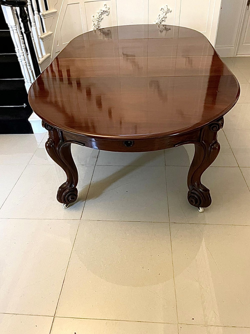 Outstanding Quality Antique Victorian Figured Mahogany Extending Dining Table H 73 x W 137.5 x D 257cm