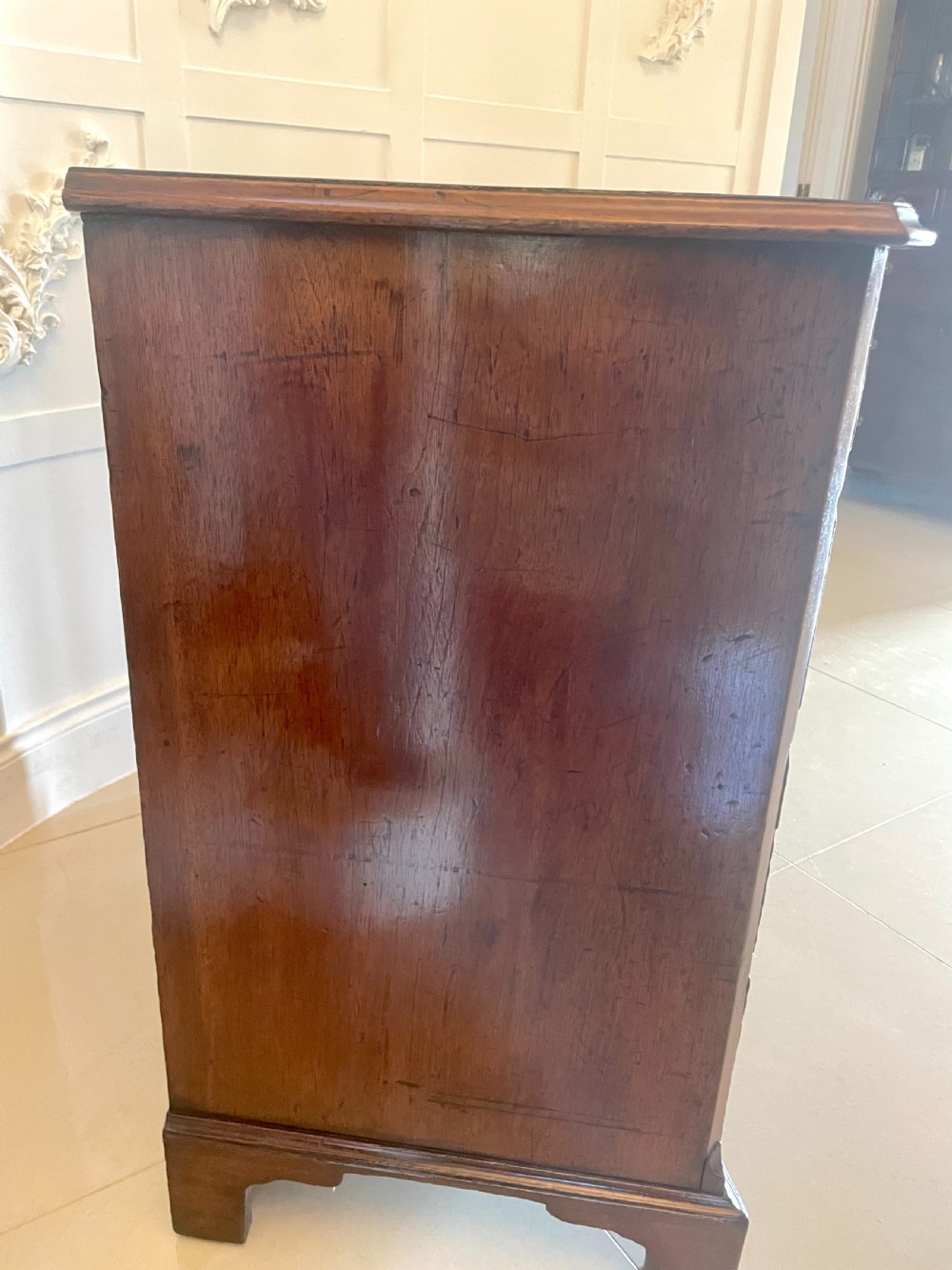 Antique George III Quality Mahogany Serpentine Fronted Chest of Drawers  View XIII