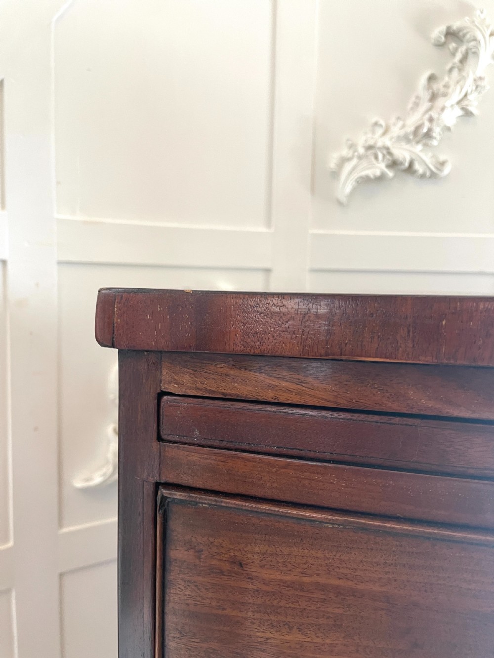 Outstanding Quality Antique George III Figured Mahogany Bow Fronted Chest of Drawers   View VI