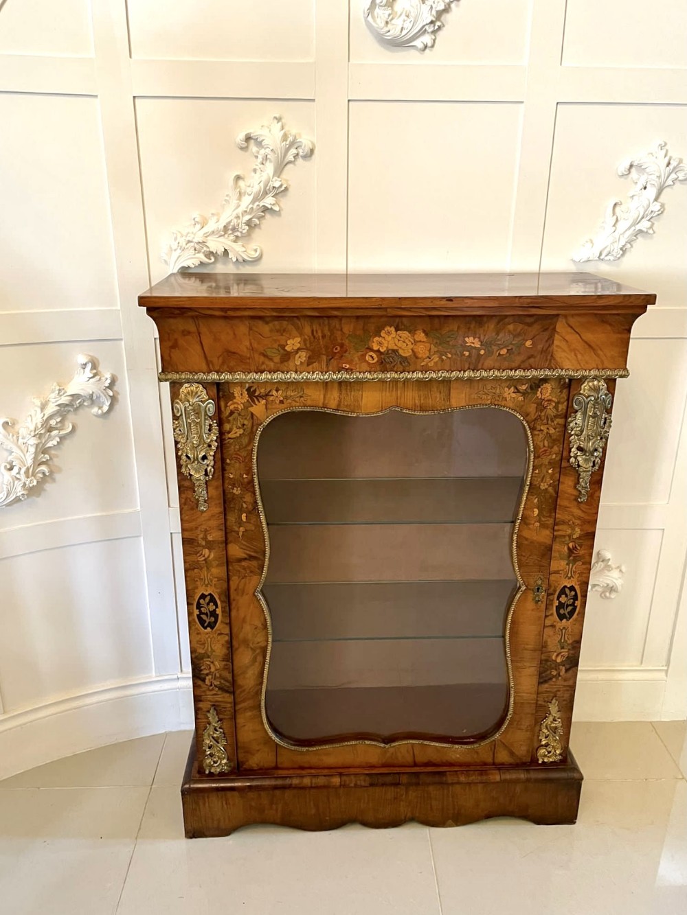 Fine Quality Antique Victorian Burr Walnut Floral Marquetry Inlaid Display Cabinet 