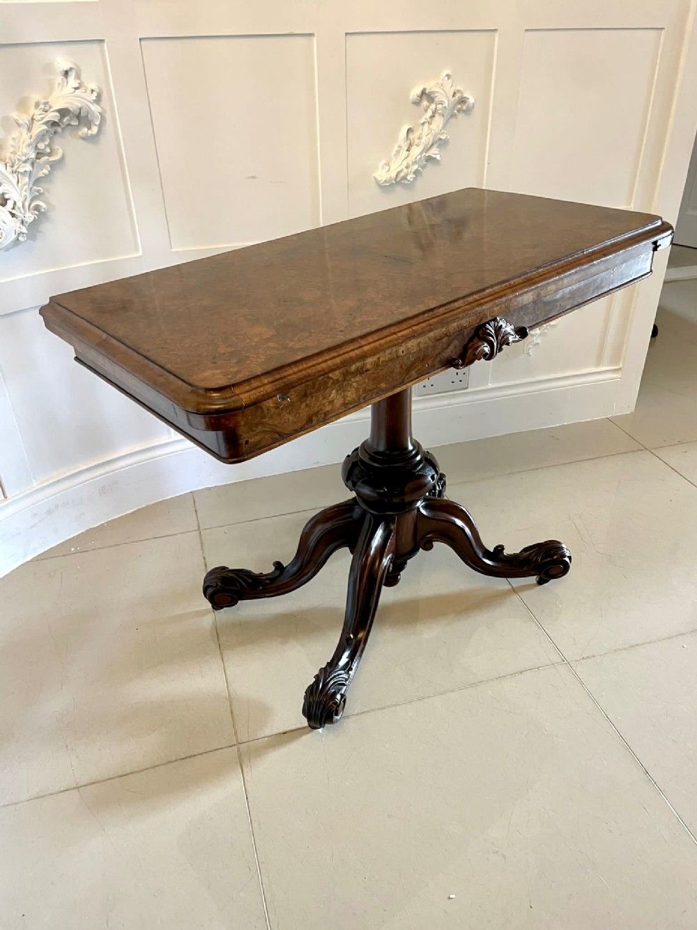 Superb Quality Antique Victorian Burr Walnut Card/Side Table 
