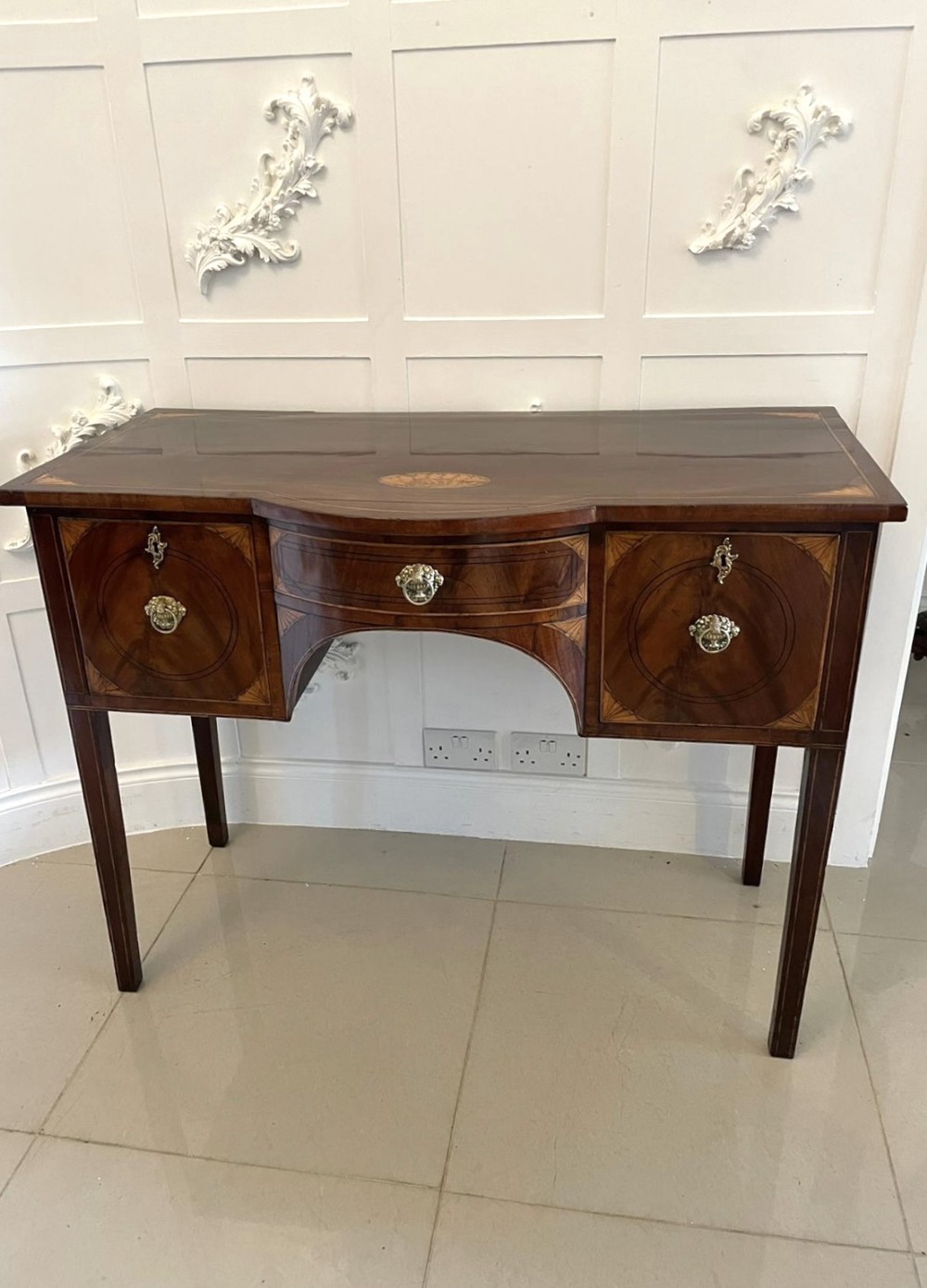 Antique George III Quality Mahogany Inlaid Sideboard 